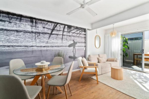 The Surfers' Loft - A Calm Coastal Pad by the Beach